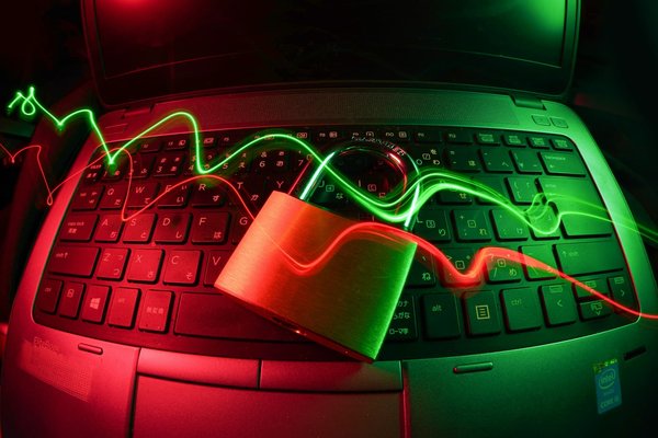 Comment sécuriser un réseau IoT contre les cyberattaques en 2024?